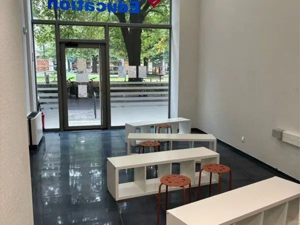 Murs commerciaux 130m2 à Grenoble