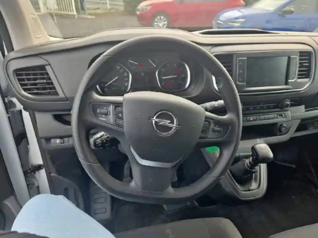 Opel Vivaro fgn l2 1.5 diesel 120 ch — photo 9
