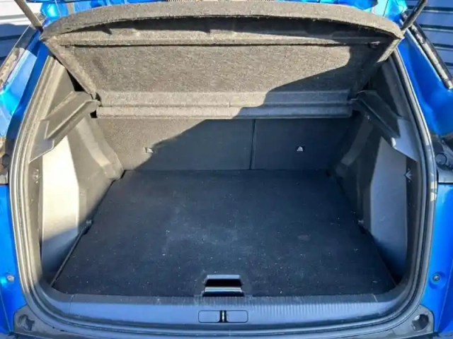 Peugeot 2008 1.2 puretech 130ch s&amp;s allure 7cv — photo 6