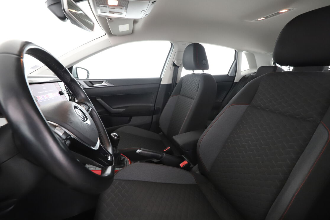 Volkswagen Polo 1.6 TDI Connect — photo 9