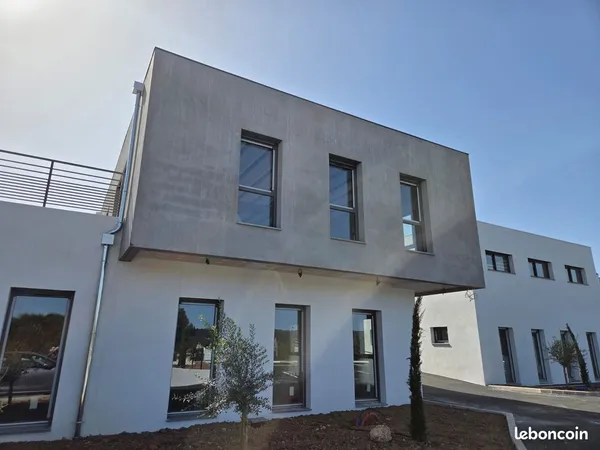 A VENDRE - Bureaux, Entrepôts et Logements de Fonction Neufs