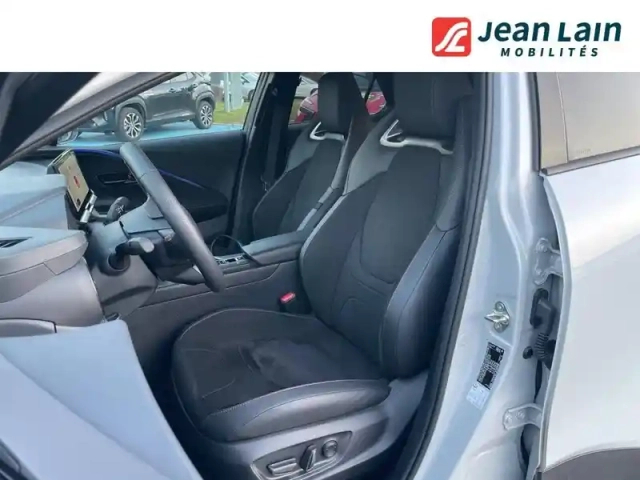 Toyota C-Hr hybride 200 — photo 57