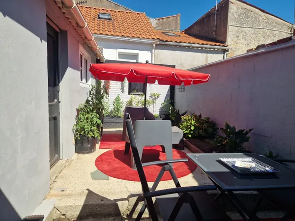 Challans centre - ensemble immobilier de 2 maisons