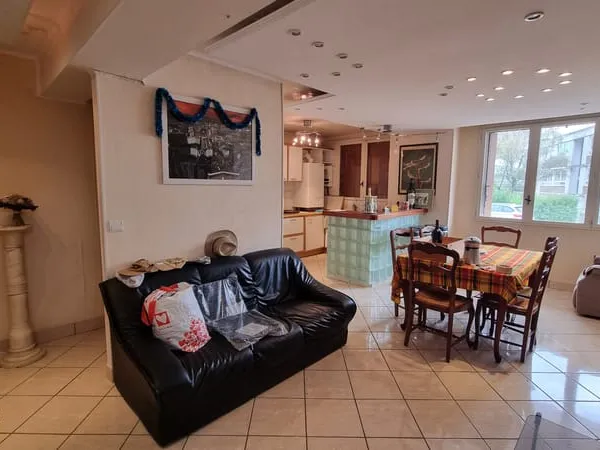 Maison en duplex, proche centre ville