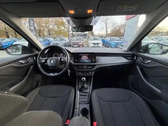 Skoda Kamiq 1.0 tsi evo 110ch ambition — photo 9