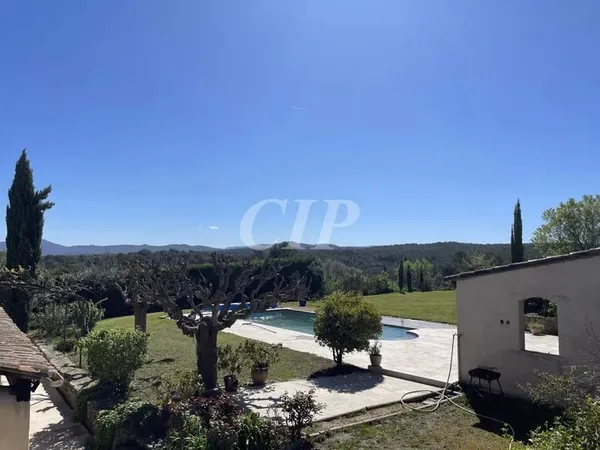 AIX SUD BASTIDE DE CHARME 210 M2