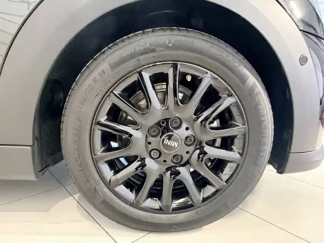 Mini Mini hatch 5 portes cooper 136 ch dkg7 — photo 54