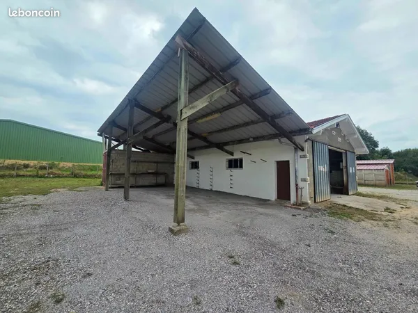 Local d'activité / Entrepôt 108 m² + appentis extérieur - ORTHEVIELLE (40300)