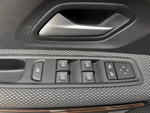 Dacia Sandero stepway iii expression ego-g 100 -22 — photo 30