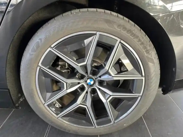 Bmw Serie 5 série 5 i5 340ch m sport edrive40 — photo 8