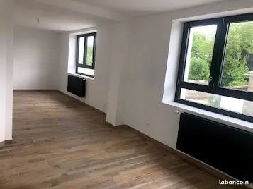 Appartement très lumineux, 100m2 - 2 chambres + un bureau à Ferques (Elinghen) proximité Marquise