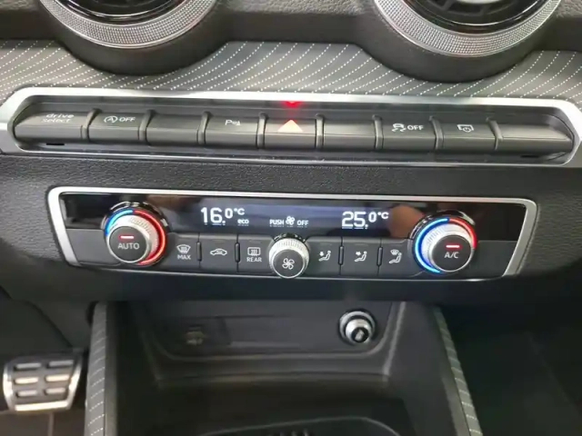 Audi Q2 35 tdi 150 s tronic 7 — photo 27