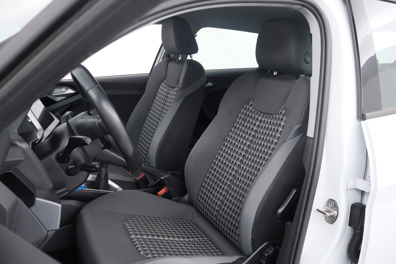 Audi A1 Sportback — photo 12