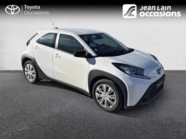 Toyota Aygo X 1.0 vvt-i 72 — photo 3