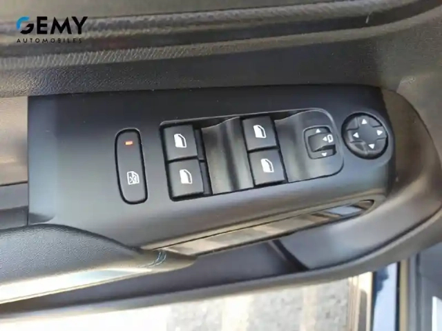 Citroën C5 Aircross hybride rechargeable 225 e-eat8 — photo 13