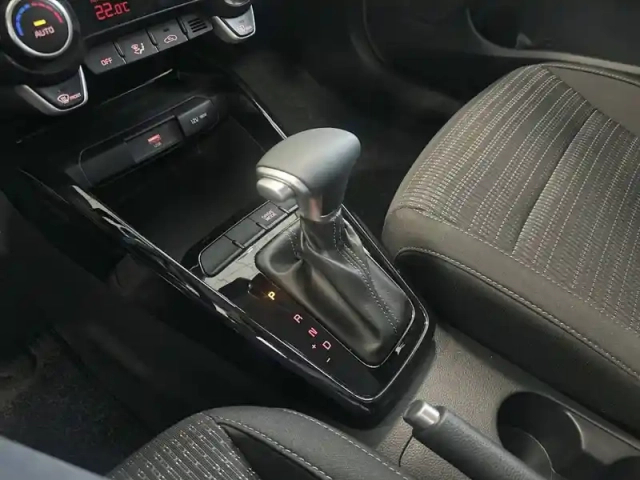 Kia Stonic 1.0 t-gdi 100 ch dct7 — photo 23