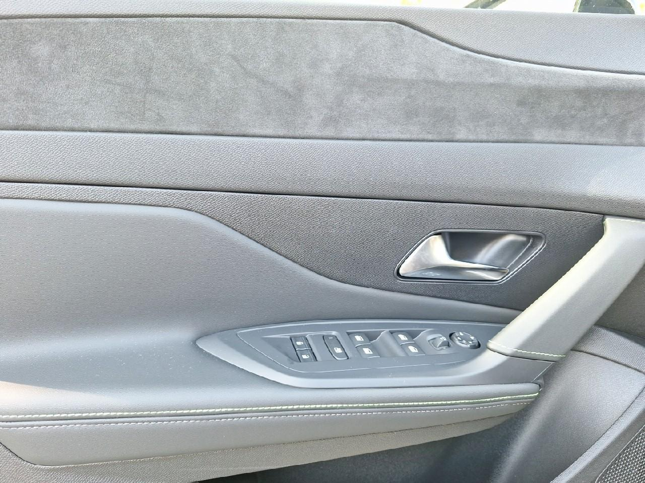 Peugeot 308 1.2 hybrid 145ch gt e-dcs6 — photo 12