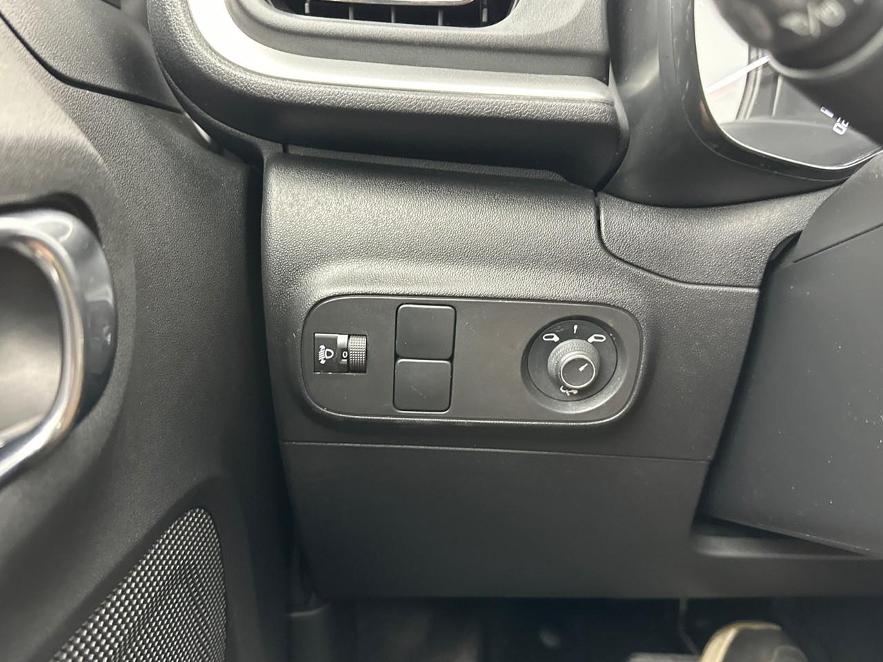 Citroën C3 puretech 110 s&s eat6 shine business — photo 17