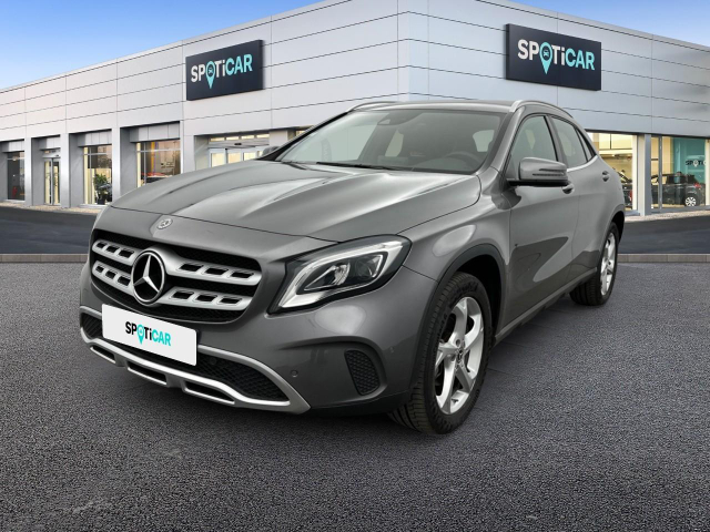 Mercedes Gla 180 sensation 7-g dct a
