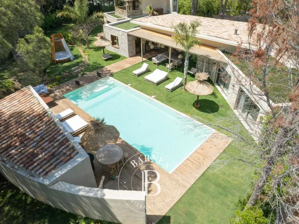 RAMATUELLE - VILLA 6 CHAMBRES - PISCINE