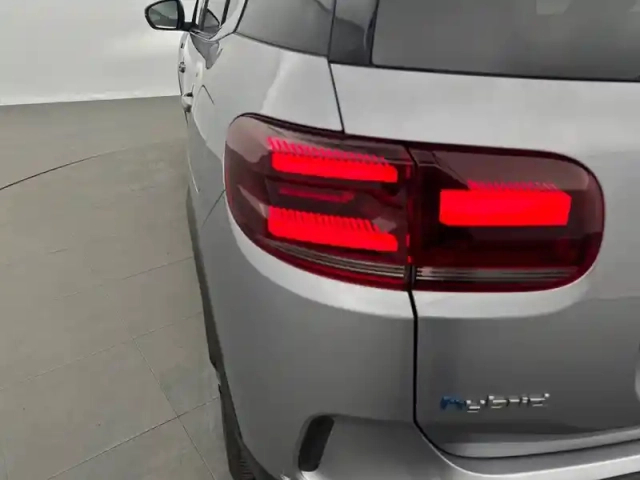 Citroën C5 Aircross hybride rechargeable 225 e-eat8 — photo 17