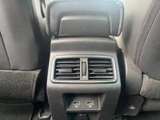 Renault Megane mégane iv estate e-tech plug-in hybride 160 — photo 20