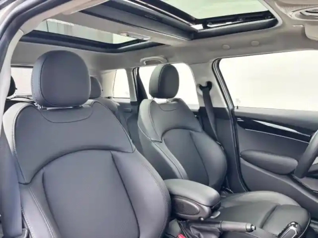 Mini Mini 5 portes cooper 136ch edition premium plus bva7 — photo 5