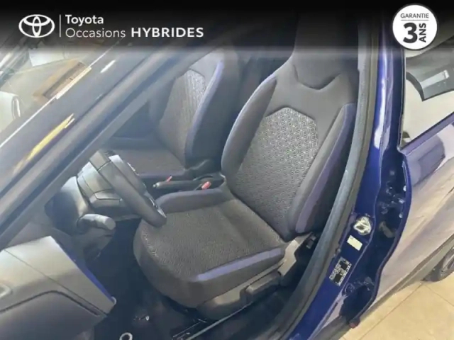 Toyota Aygo X 1.0 vvt-i 72ch air design pack zen — photo 11
