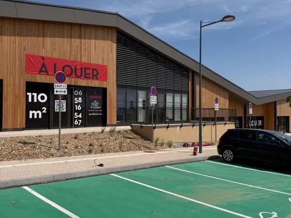 Local commercial, 110 m²