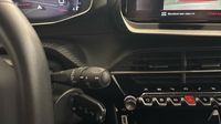 Peugeot 2008 1.2 PureTech 100ch S&S Allure Pack — photo 24