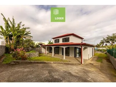 Villa F5 récente avec jardin ? Manapany-les-Hauts / Petite-Île