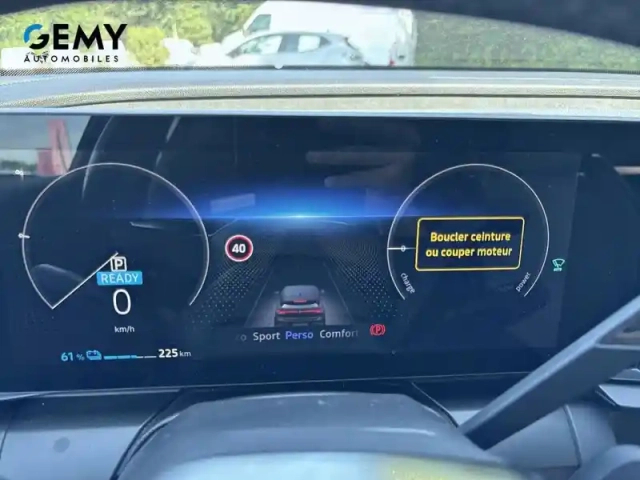 Renault Megane e-tech ev60 220 ch super charge — photo 27