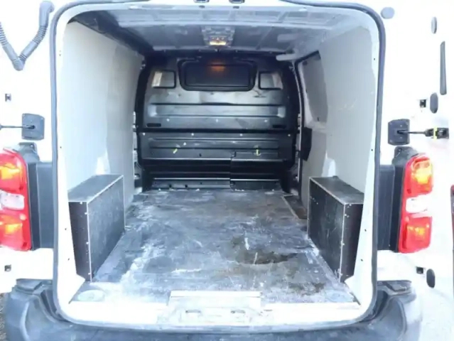 Peugeot Expert fg standard 2.0 bluehdi 120ch s&amp;s asphalt eat8 — photo 12