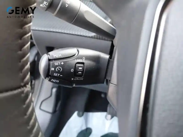 Peugeot 208 electrique 50 kwh 136ch — photo 16