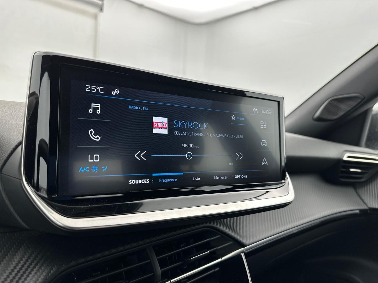 Peugeot 2008 100 s&s bvm6 style — photo 22