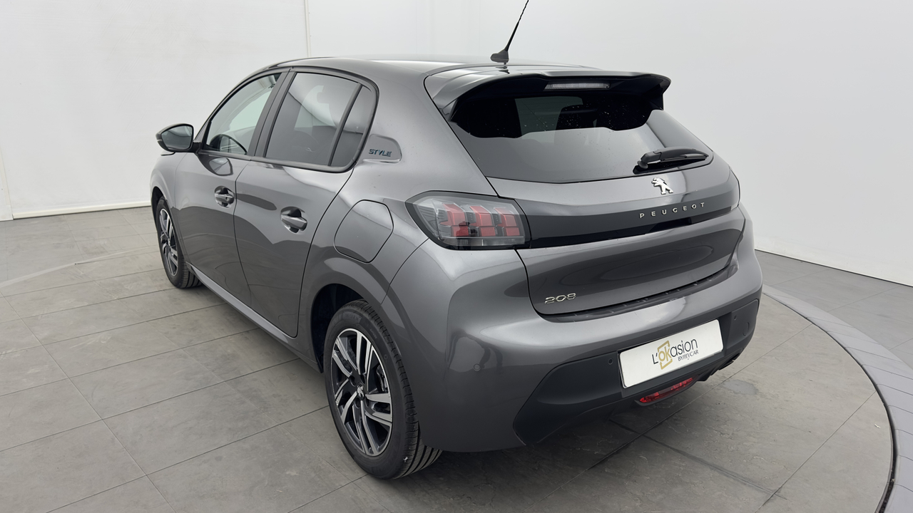 Peugeot 208 PureTech 100 S&amp;S EAT8 — photo 3