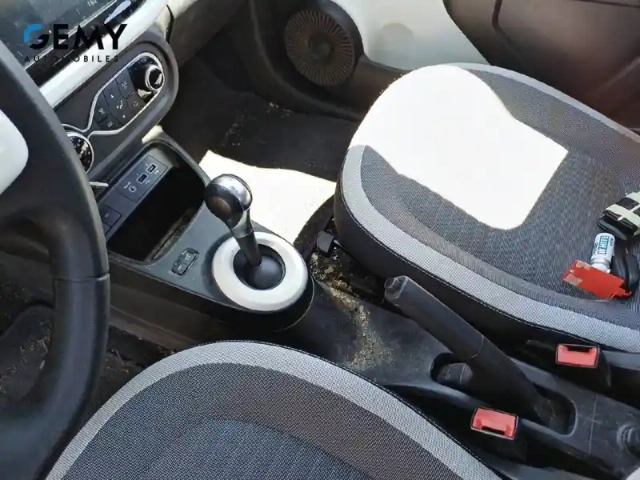 Renault Twingo iii achat intégral - 21 — photo 12