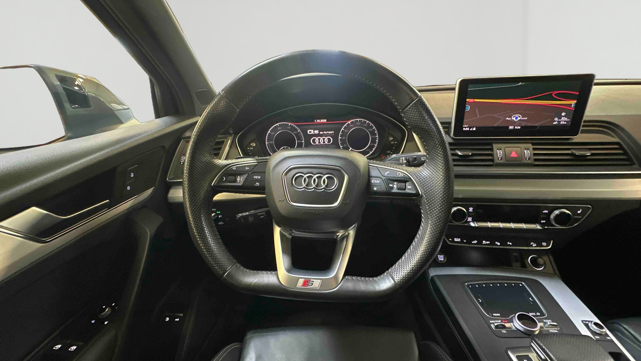 Audi Q5 55 TFSI e 367 S tronic 7 Quattro — photo 12
