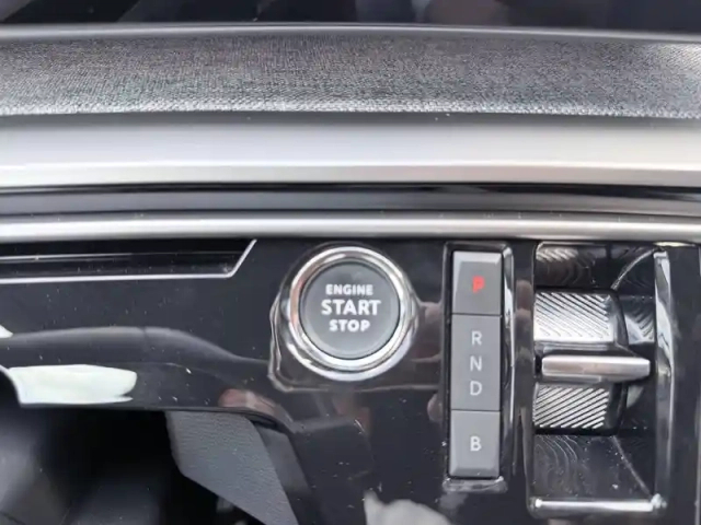 Peugeot 3008 plug-in hybrid 195 e-dcs7 — photo 49