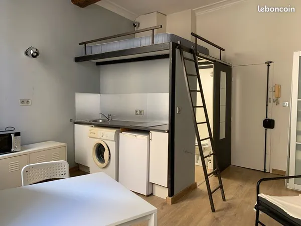 Studio mezzanine