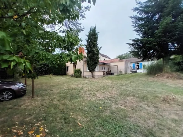 MAISON DE CAMPAGNE