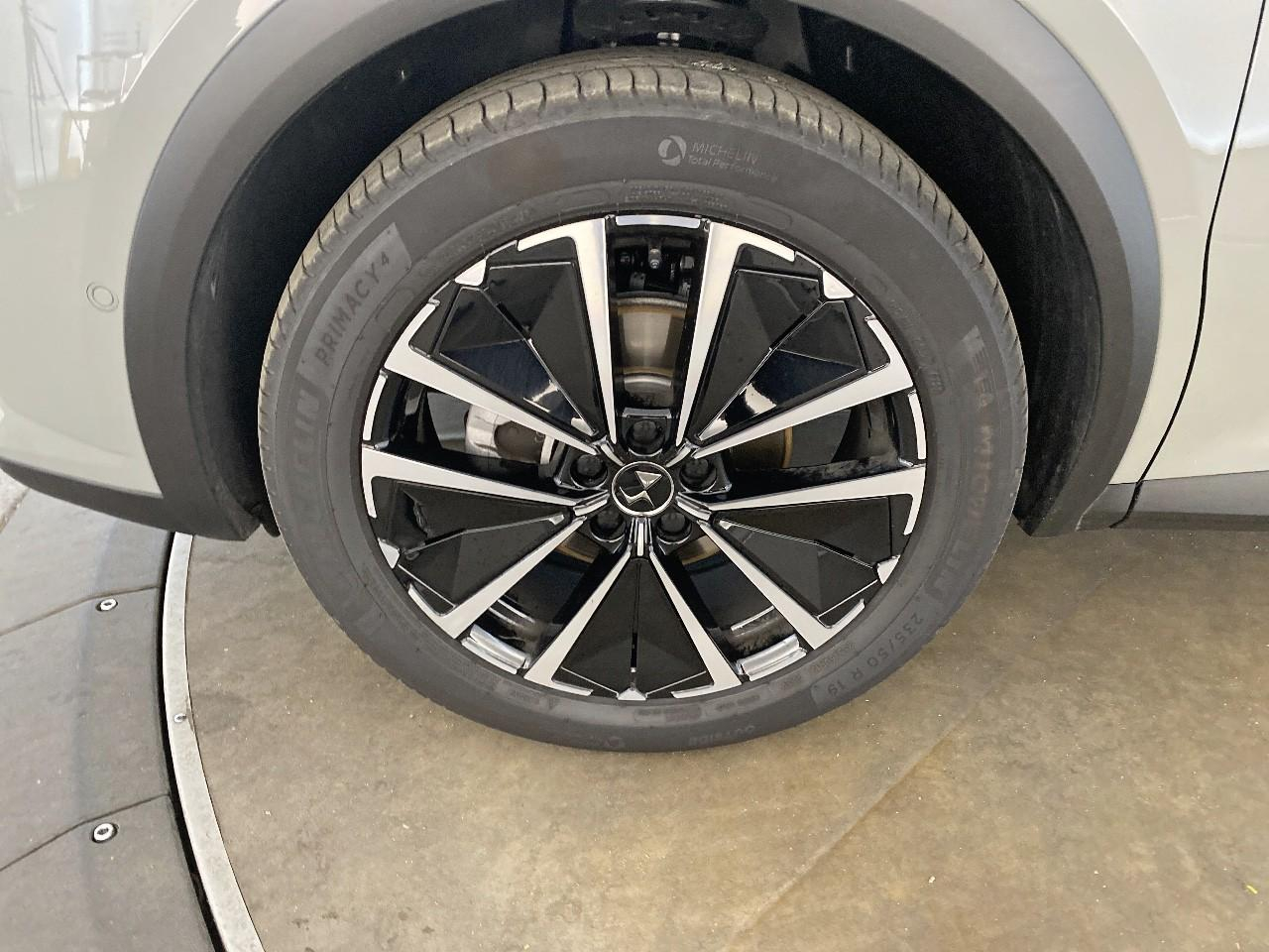 Ds Ds 7 crossback bluehdi 130 eat8 etoile — photo 11