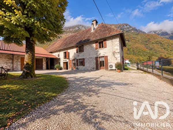 Maison 8 pièces 144 m²