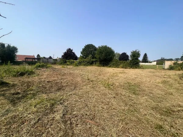 HAUDIVILLERS (60) - Terrain à bâtir - 807m²