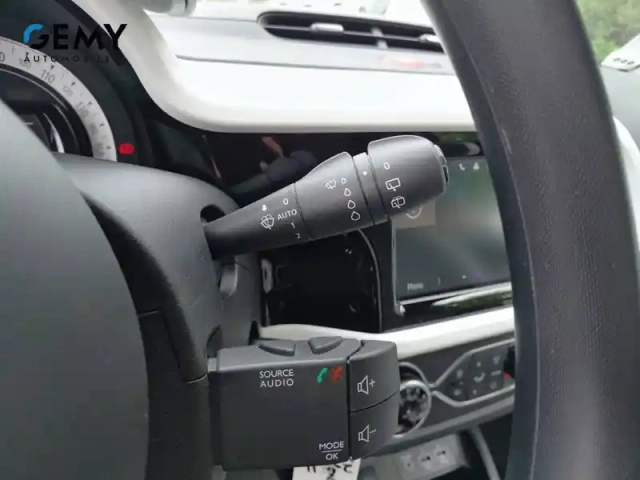Renault Twingo iii e-tech — photo 21