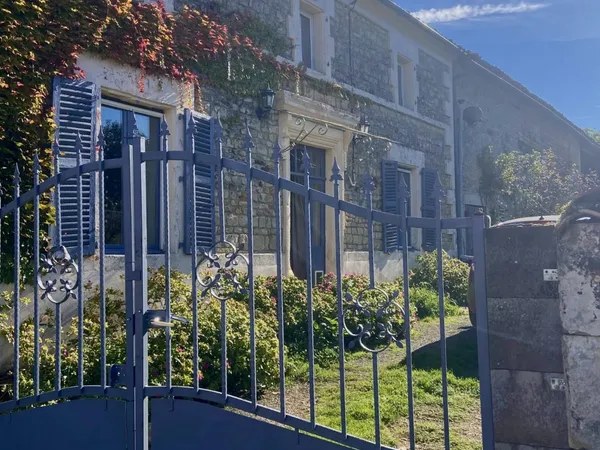 Maison 5 pièces 203 m²