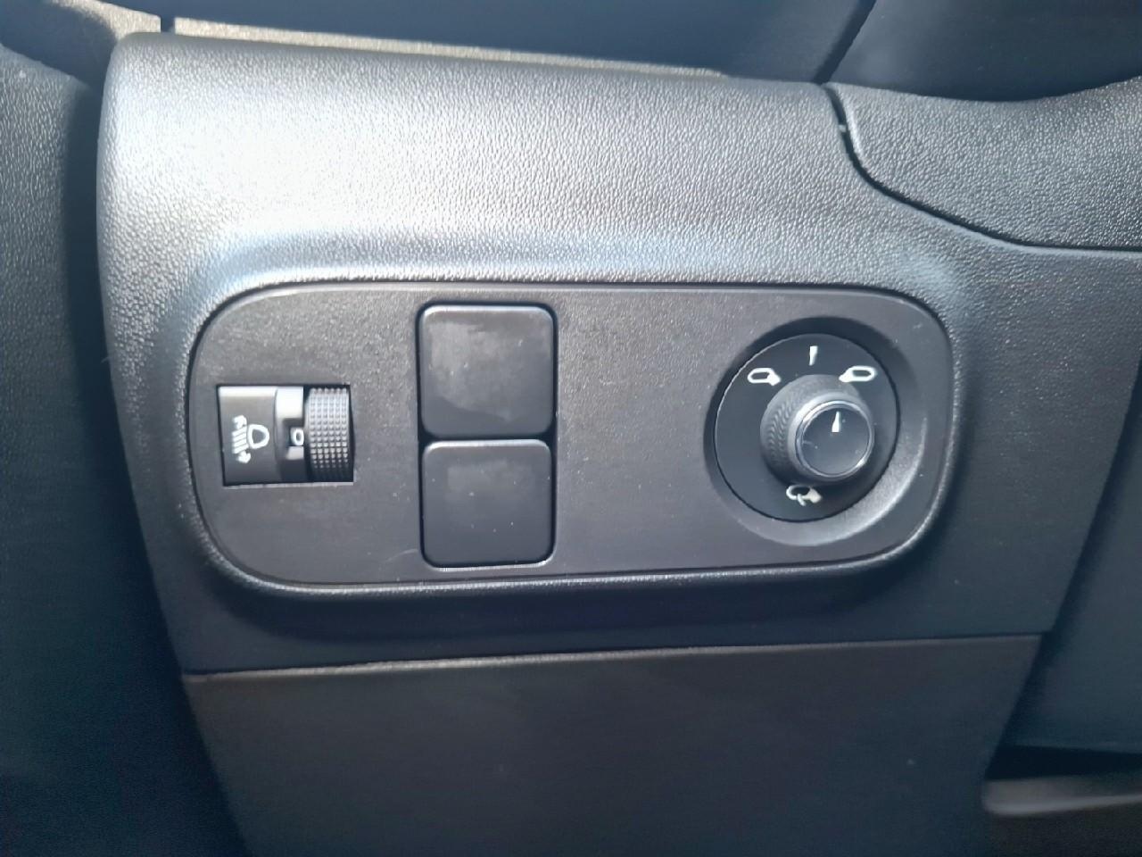 Citroën C3 1.5 bluehdi 100ch s&s c-series e6.d — photo 18