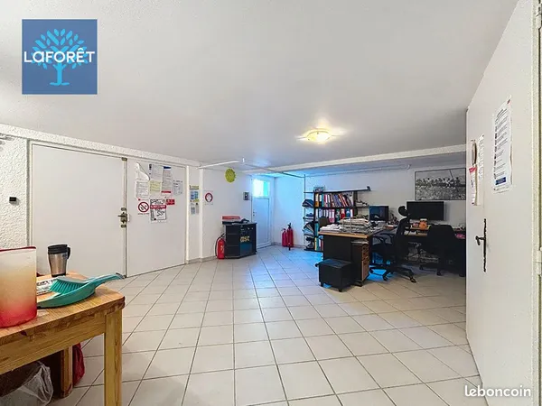 Local 400 m² SAINT FONS