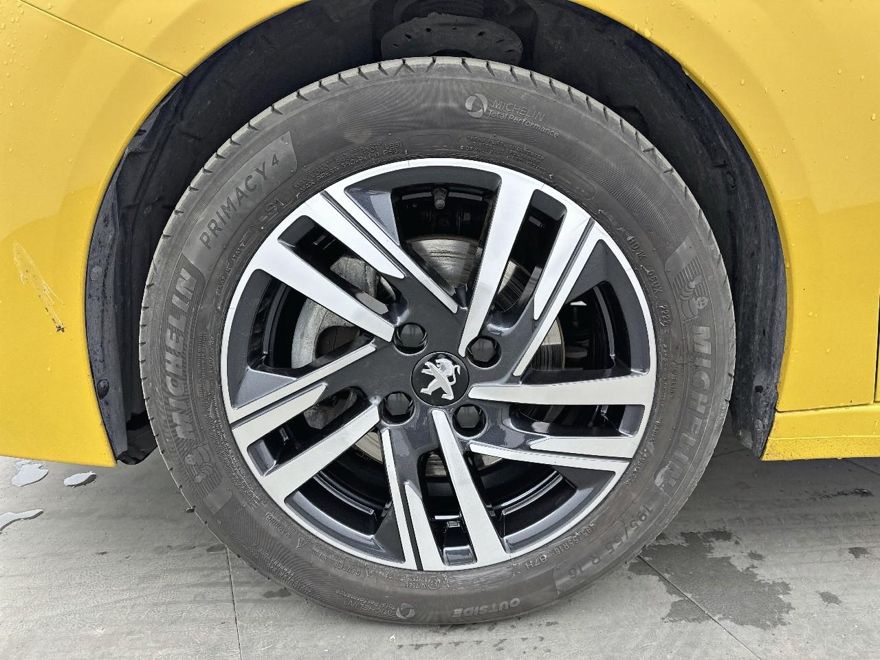 Peugeot 208 puretech 100 s&s bvm6 allure — photo 14