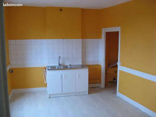 A LOUER APPART F4 86 m²